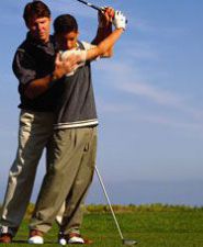 обучение игры в гольф